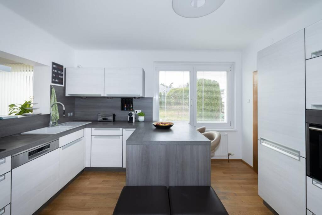 Schoenes Ferienhaus Mit Garten Pörtschach am Wörthersee Kültér fotó