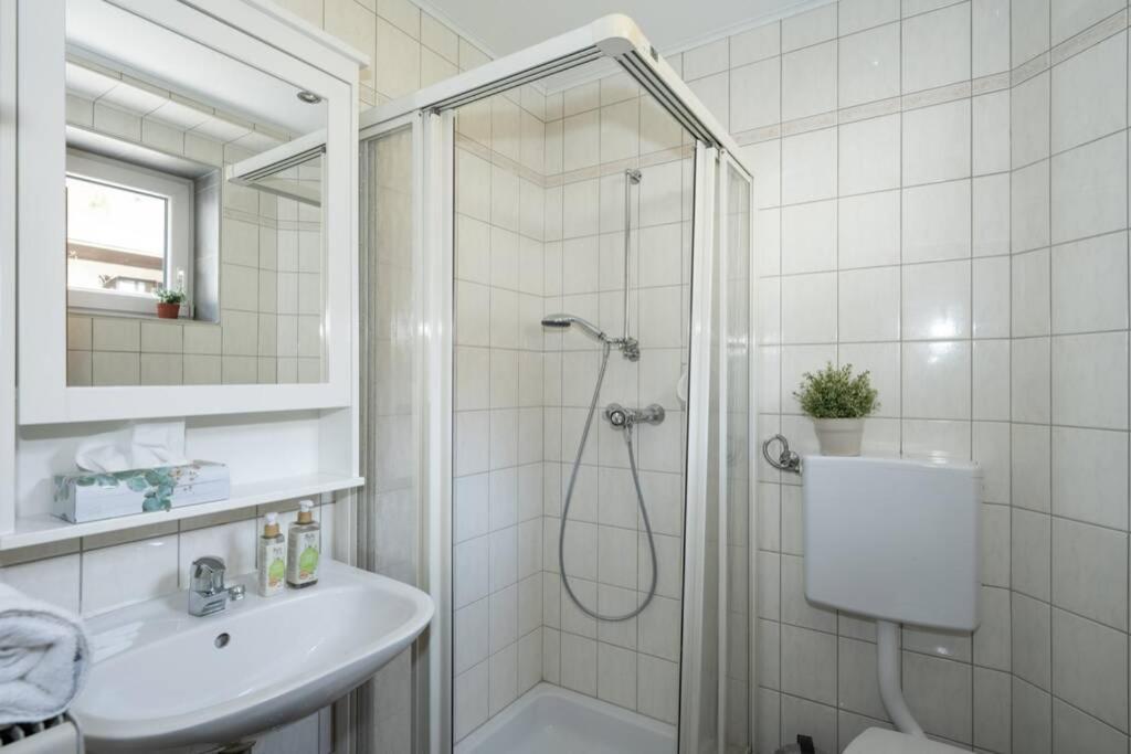 Schoenes Ferienhaus Mit Garten Pörtschach am Wörthersee Kültér fotó